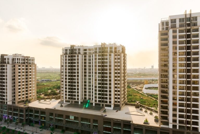 10 Things to consider before buying resale flat house