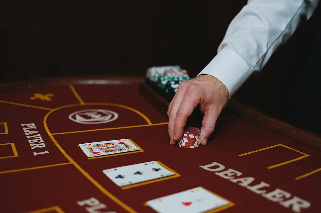 Blog onlayn kazino haqidagi maqolalarda tasvirlangan: qiziqarli yozuv